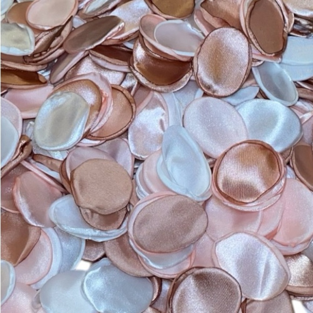 SATIN ROSE PETALS Wedding Accessories  800 CT Total-3 colors Mauve, Pink, White - Picture 3 of 5